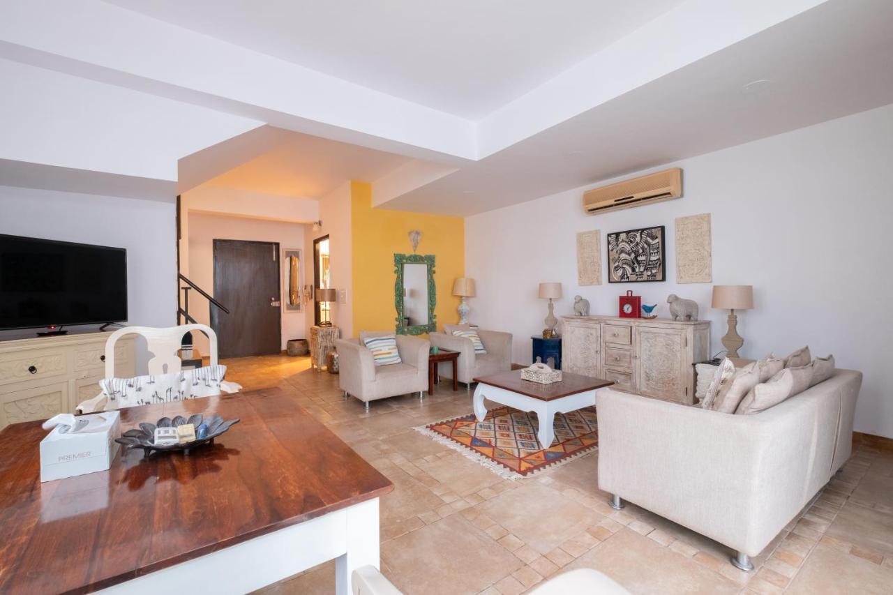 Snowdrop- Exquisite 3Bhk Villa With Pool- Candolim By Staymonkey Calangute Eksteriør bilde